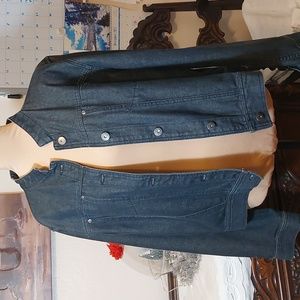 LIZ CLAIBORNE denim jacket. Size XL. Pre-owned like new.